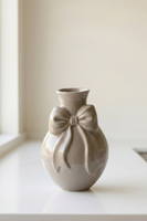 Kokarda Beige, wazon ceramiczny z kokardą
