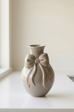 Kokarda Beige, wazon ceramiczny z kokardą, wys.24cm