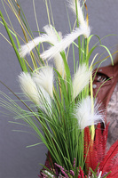 Trawy Sawanny, jesienna trawa z wrzosami w donicy