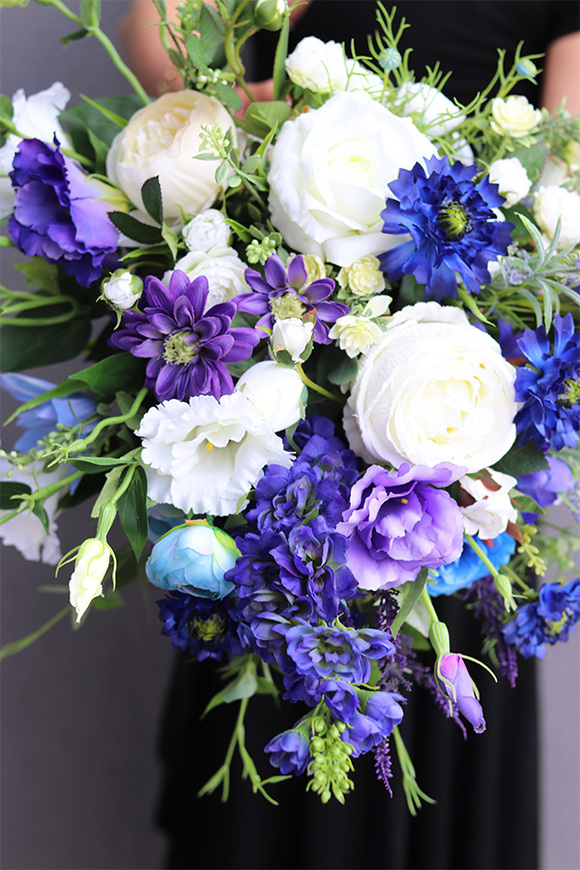 Leosława Tassano, biało - niebieska kompozycja nagrobna, wys.55cm