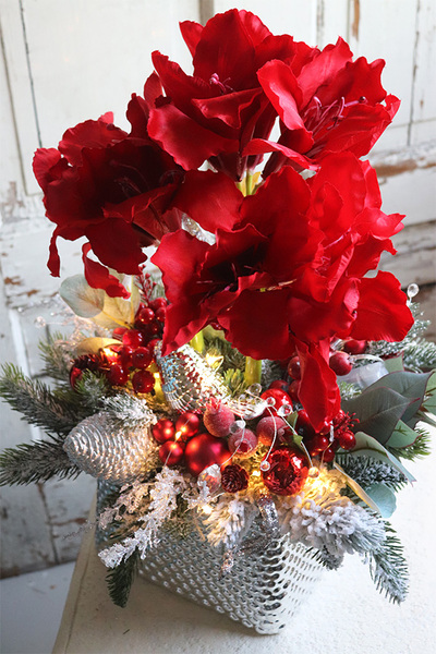 Amarylis Winter Premium, świąteczny stroik z czerwonym amarylisem, wys.55cm    