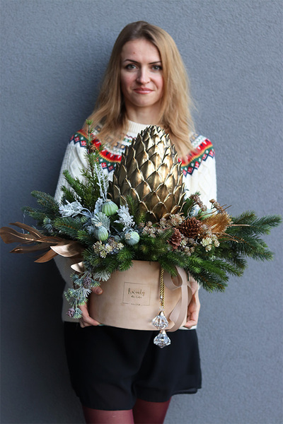 Goldenia, flowerbox świąteczny z karczochem
