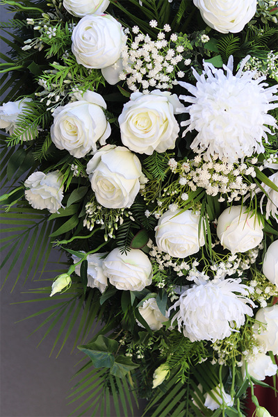 Klarina Biały Łabędź, elegancka wiązanka nagrobna