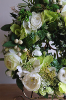 Zieleń to Życie, biało-zielony wianek na drzwi