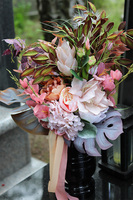 Beige Greta, bukiet nagrobny w pastelowych kolorach