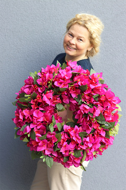 Bugenvilla, dekoracyjny różowy wianek, śr.40cm 