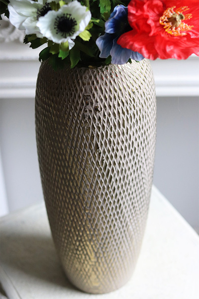 Polonia, bukiet z polnych kwiatów w wazonie