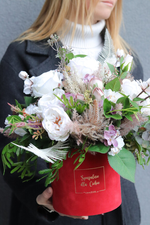 Ozaria, welurowy flowerbox na dzień babci