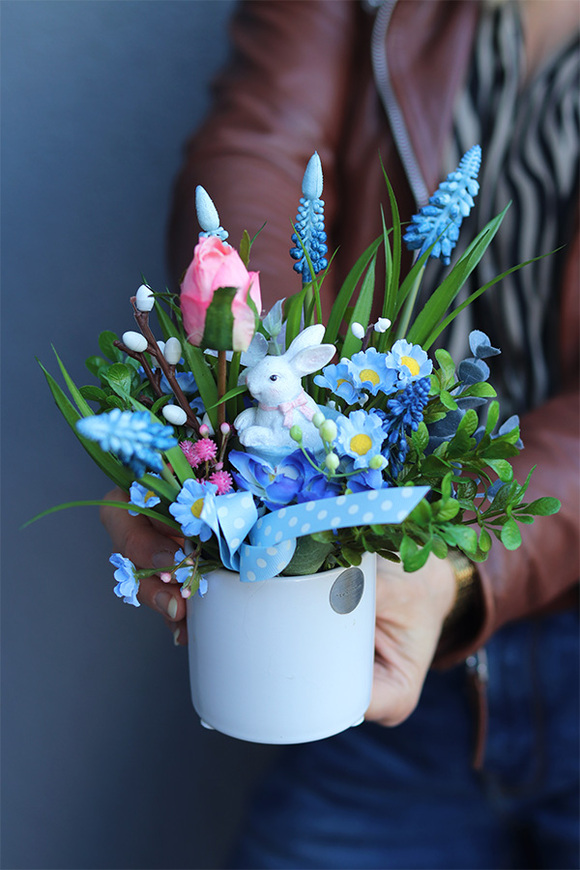 Króliczek, stroik wielkanocny z zajączkiem