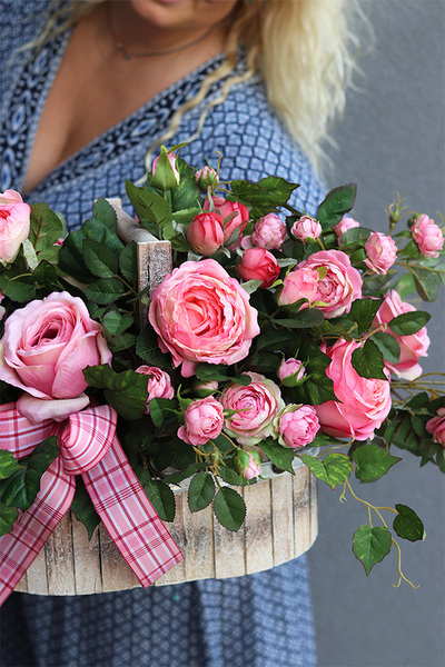 Melitera, dekoracja nagrobna w skrzynce