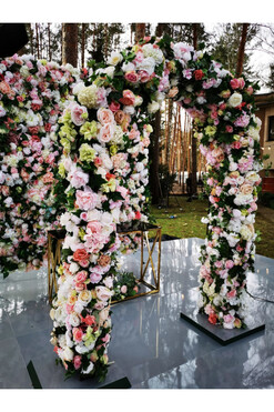 łuk kwiatowy, Maria Antonina, wys.230cm, szer.180cm