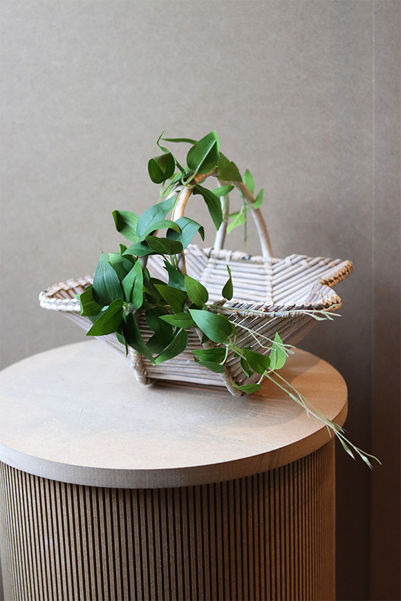 Barnabia Barwinek, dekorowany koszyczek wielkanocny