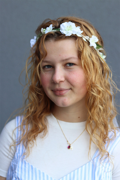 Sensitive White, wianek na głowę