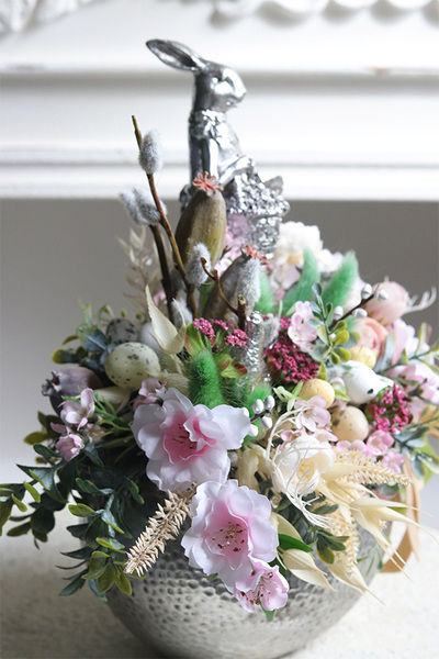 Bunny Sella, stroik wielkanocny z zającem