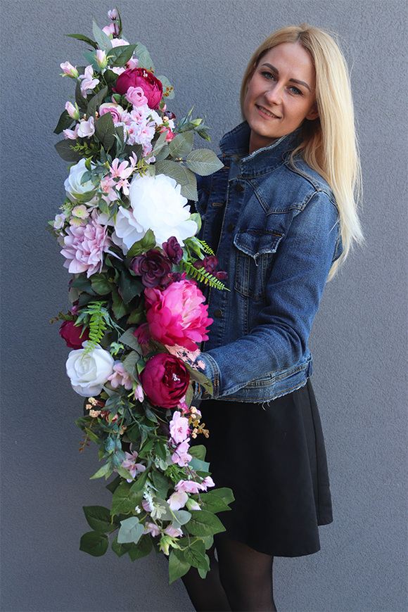 Bicycletta Terrensja 2, girlanda kwiatowa