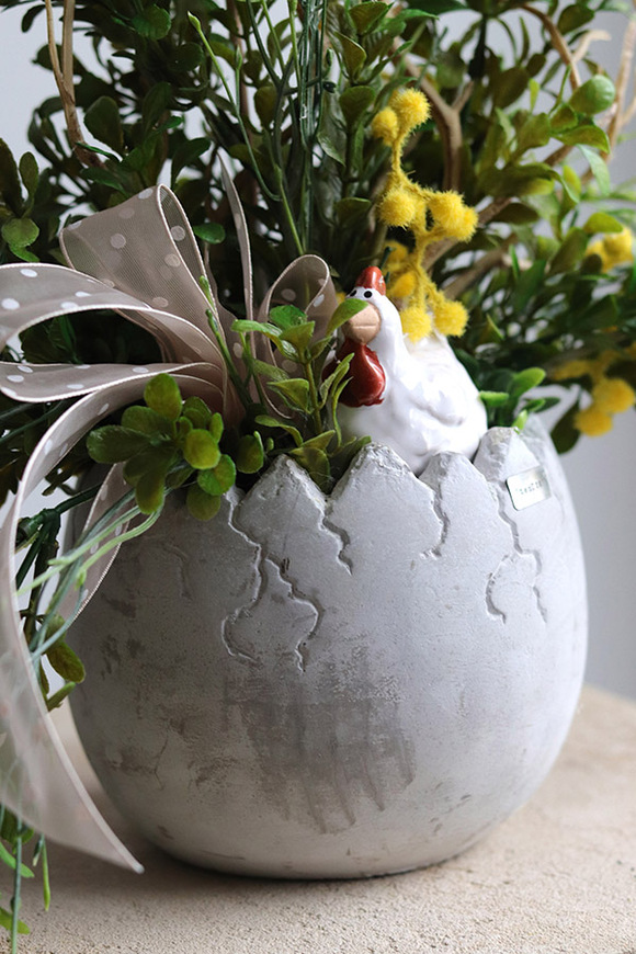 Wykluty, stroik wielkanocny z kurami