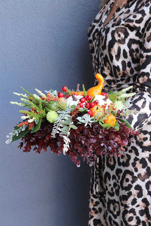 Grządki, jesienna kompozycja z dyniami