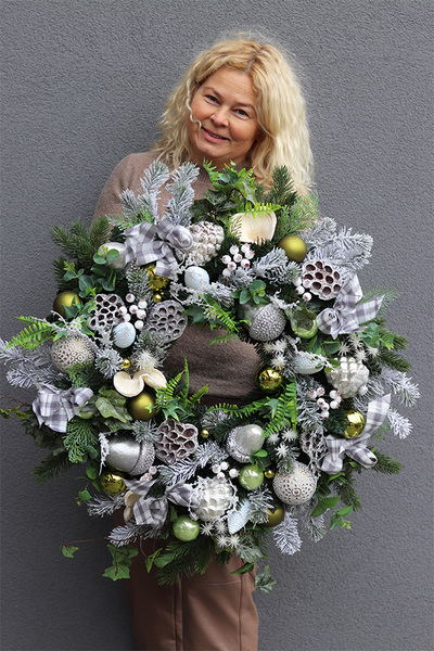 bożonarodzeniowy wianek do podwieszenia LED, Crista 2