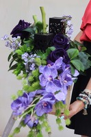 Fioletowe Lata, dekoracja nagrobna w skrzynce