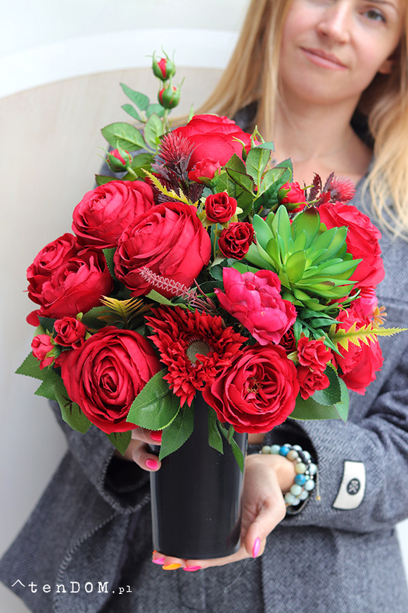 Czerwona Opowieść, zestaw nagrobny