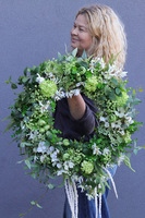 Kalinovo, zielony wianek na drzwi