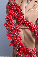 Czerwone Korale, girlanda z owoców