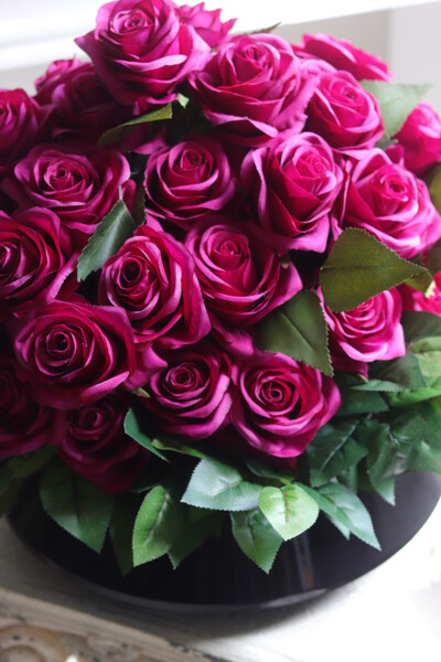 Amarant Roses, kompozycja nagrobna w naczyniu