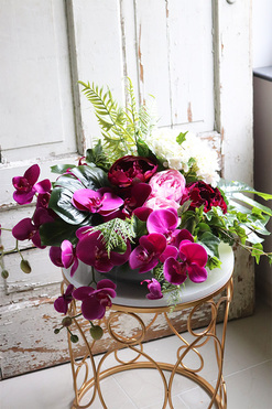 kompozycja nagrobna w okrągłej misie, Fiolettowa, wym.30x63cm 