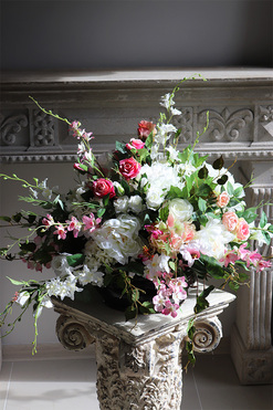 Jefrato, kompozycja nagrobna w misie, wym.52x52cm