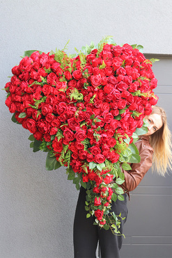 Big Heart, wiązanka nagrobna w kształcie serca, dł.130cm 