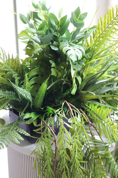 Window Green, zielona kompozycja ze zwisami, wym.28x50cm