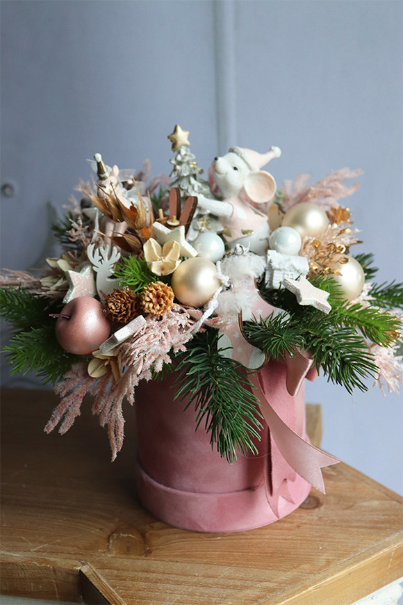 Girl Childhood, różowy świąteczny flowerbox