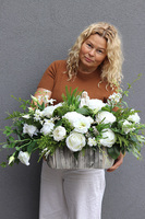 Aniela, dekoracja nagrobna w drewnianej skrzyneczce