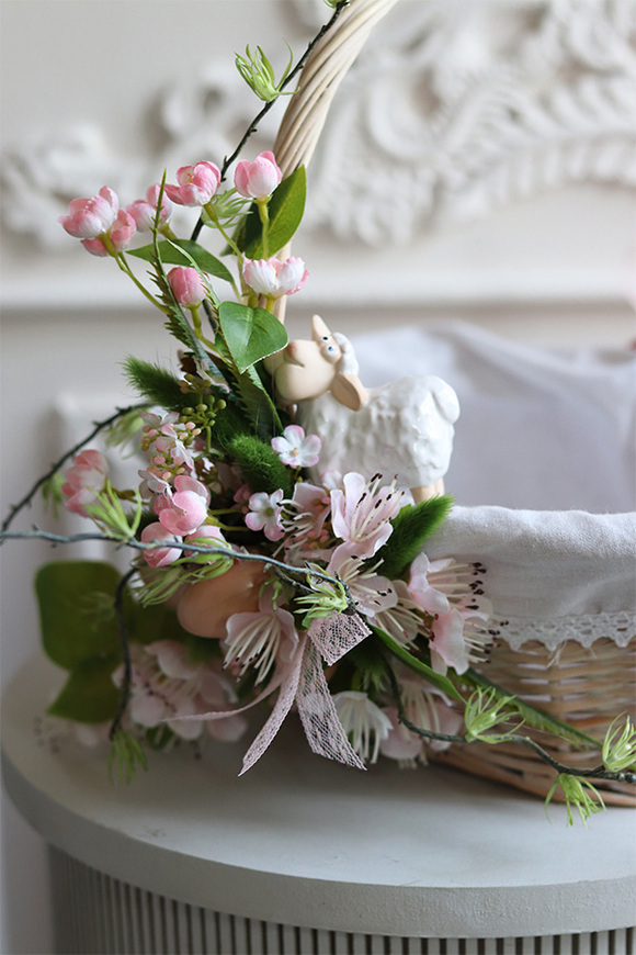 Kremonisa, dekorowany koszyczek wielkanocny