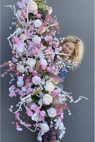 Primavera, kwiatowa girlanda dekoracyjna