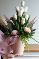 Wiosenna Przystań, dekoracja kwiatowa z tulipanami