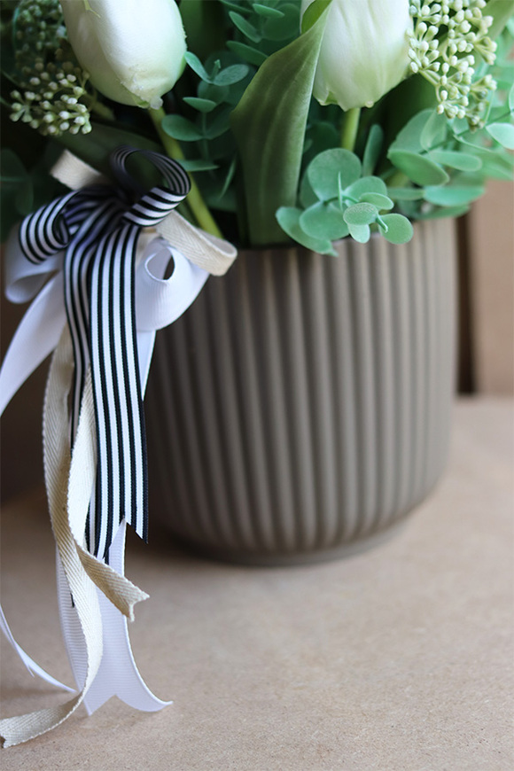 Biel Tulipanów, dekoracja kwiatowa z tulipanami