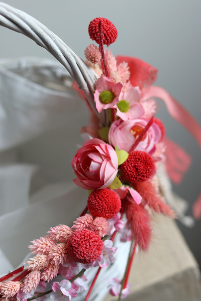 Malinowy, dekorowany koszyczek wielkanocny, wys.32cm 