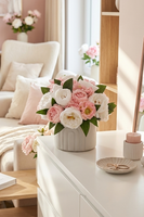 Peony White Moment, kompozycja kwiatowa z peoniami