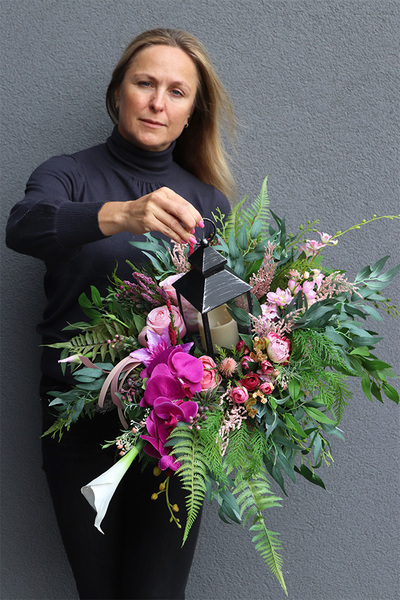 Loesa, komplet dekoracji nagrobnych we wkładzie, kompozycja + bukiet