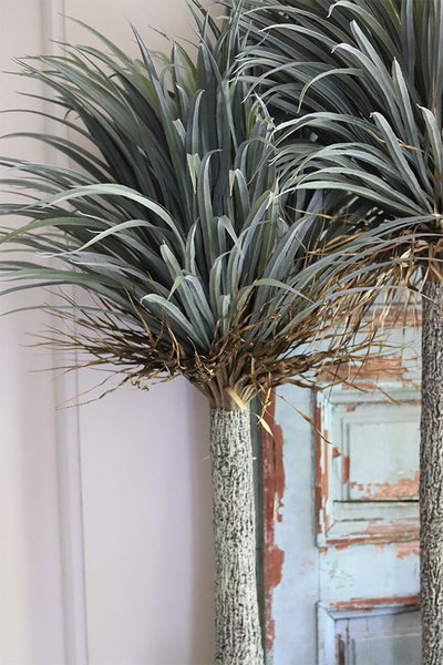 Jukka Rostrata A, sztuczna roślina w donicy na stojaku