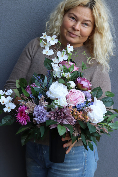 Białe Marzenia, dekoracja nagrobna na gałęzi