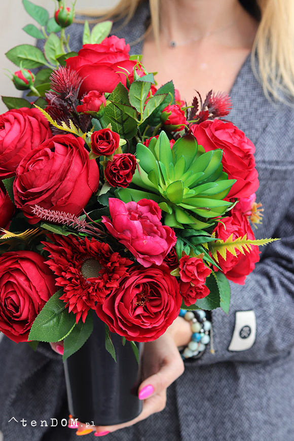 Czerwona Opowieść, zestaw nagrobny