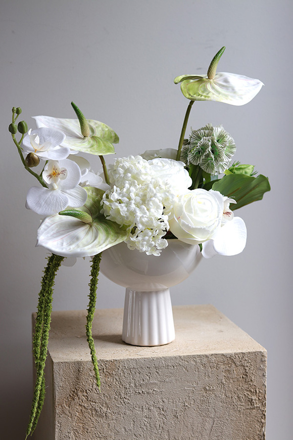 Wedding Day Leori, biała kompozycja w pucharze	