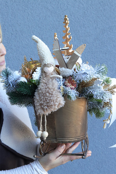 Złote Sanie, świąteczny stroik