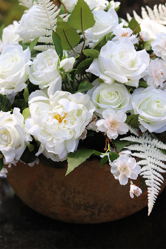 Lorient Wide, kompozycja nagrobna w misie