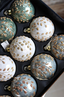 Misty Winter, błyszczące świąteczne bombki