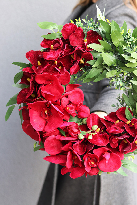 asymetryczny wianek z chwostem, Orchidelia Red Velvet, śr.42cm