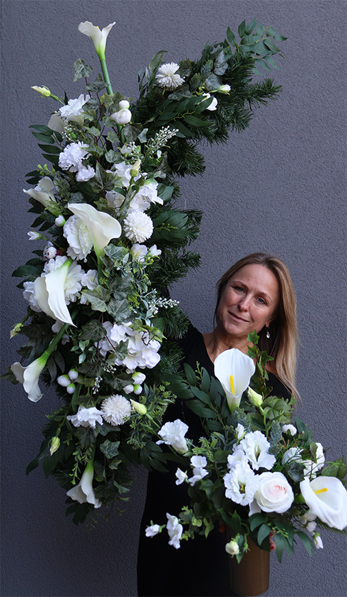 Julena White, girlanda nagrobna / pogrzebowa z kallami, dł.125cm 