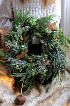 Zimowe Łowy, świąteczny wianek z reniferem, śr.53cm